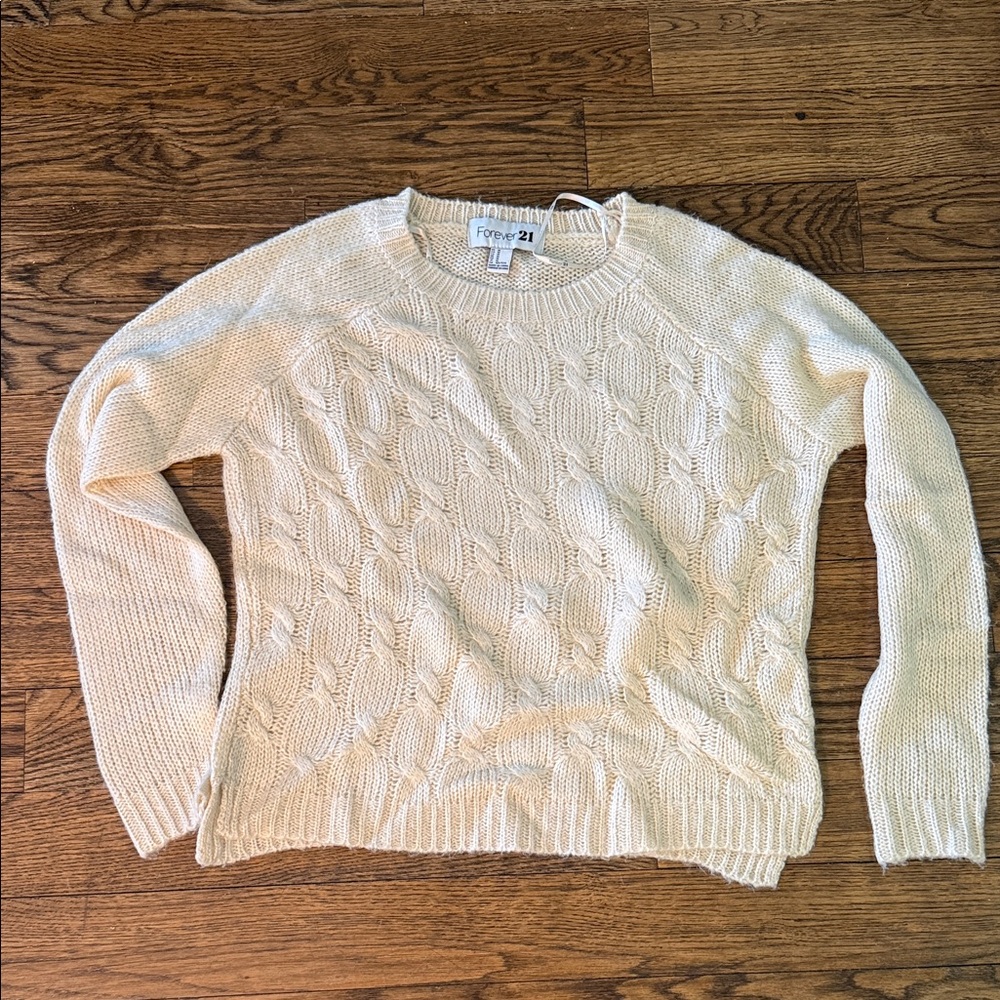 *Last Chance Price* Forever 21 Vintage 2000s Cream Cable Knit Sweater EUC